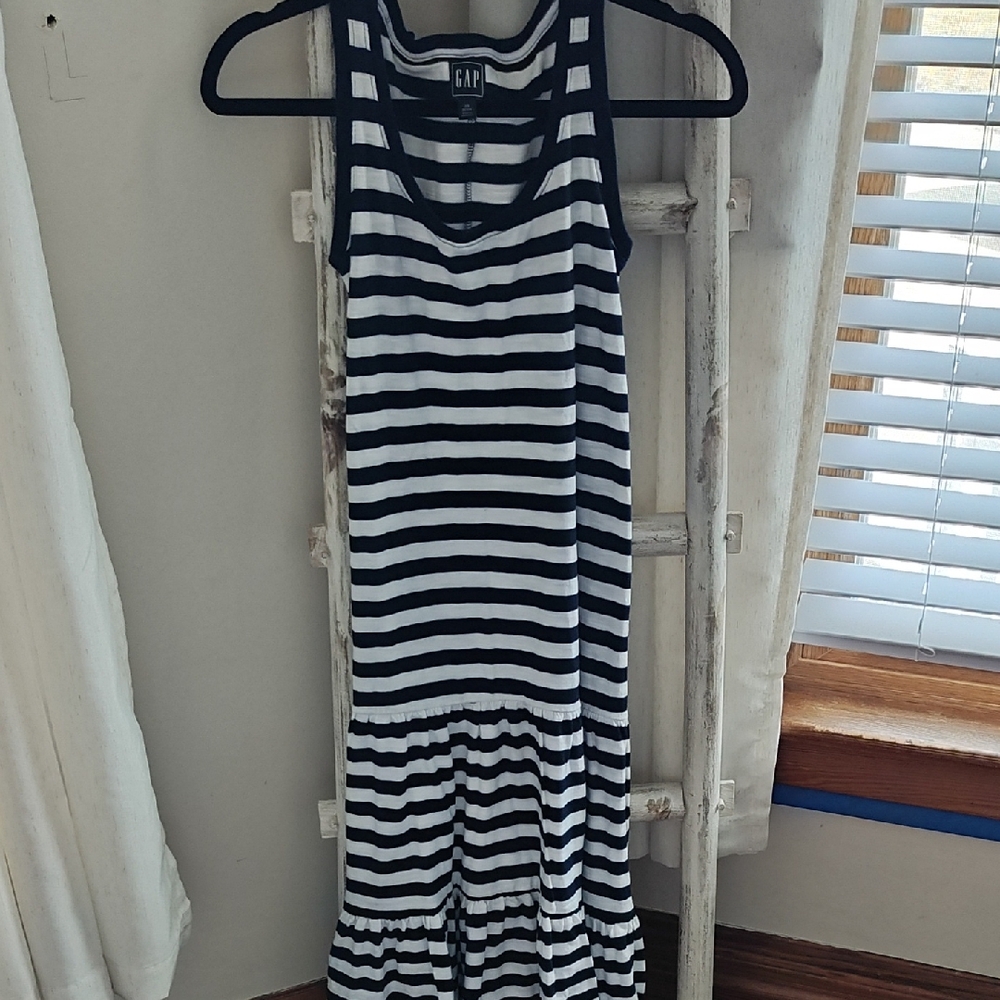 GAP Navy and White Striped Top